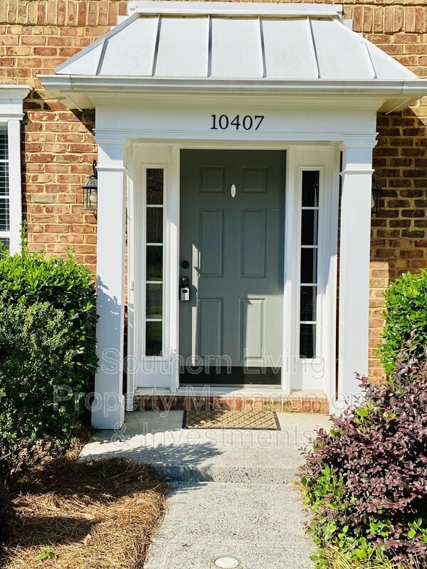 Building Photo - 10407 Winslet Dr