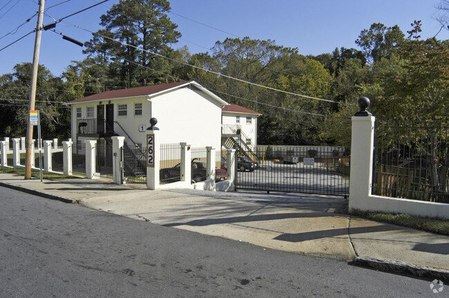 Building Photo - Manor III Apartments