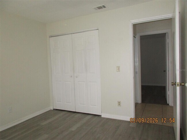 Building Photo - 200 Gemwood Ct