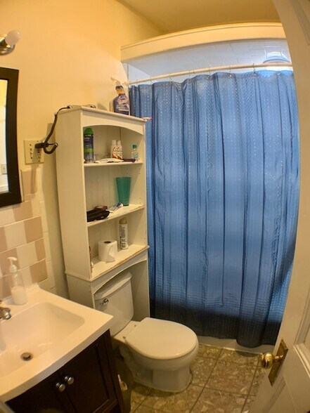 Building Photo - 88 Fisher Ave