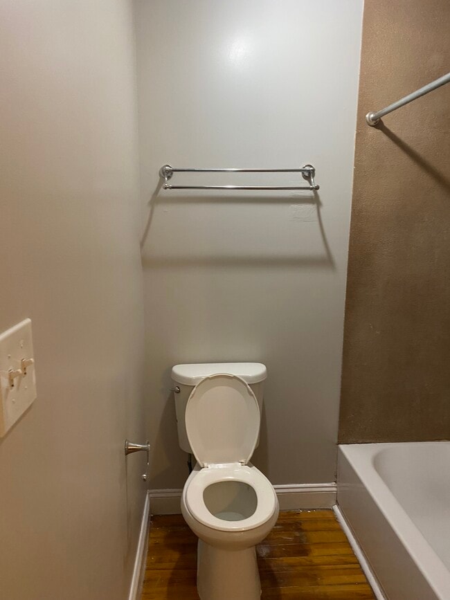 Building Photo - 5936-5938