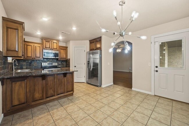 Building Photo - 1809 SW Sequoia St