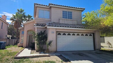 Building Photo - 4 Bedroom!  Buffalo & Smoke Ranch Area!