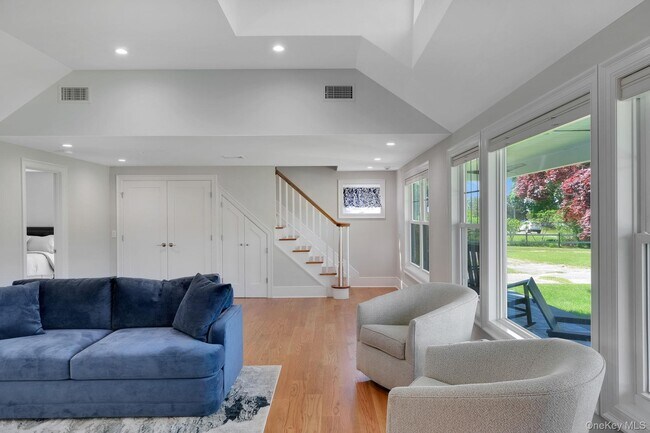 Building Photo - 5415 Skunk Ln