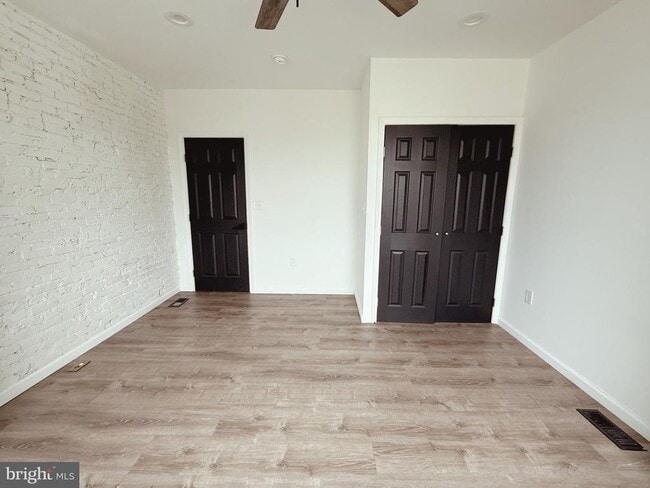 Building Photo - 2142 Penrose Ave