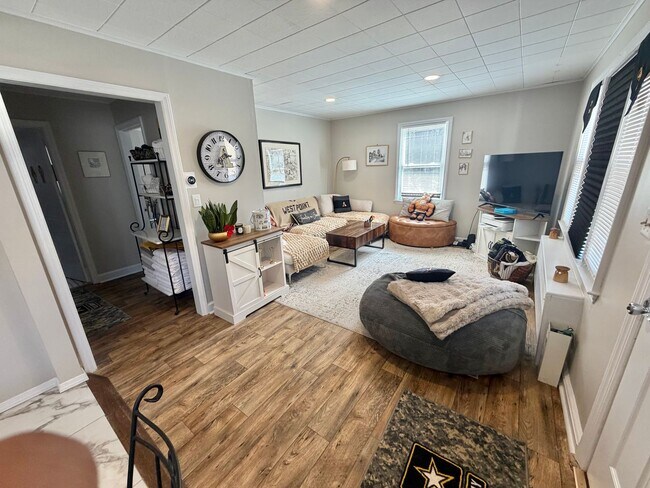 Building Photo - For Rent –Beautiful Home Minutes from West Point and Roe Park