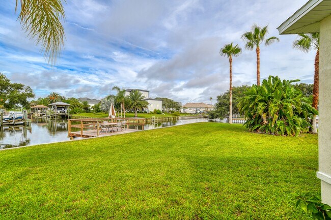 Building Photo - 298 Ventura Rd