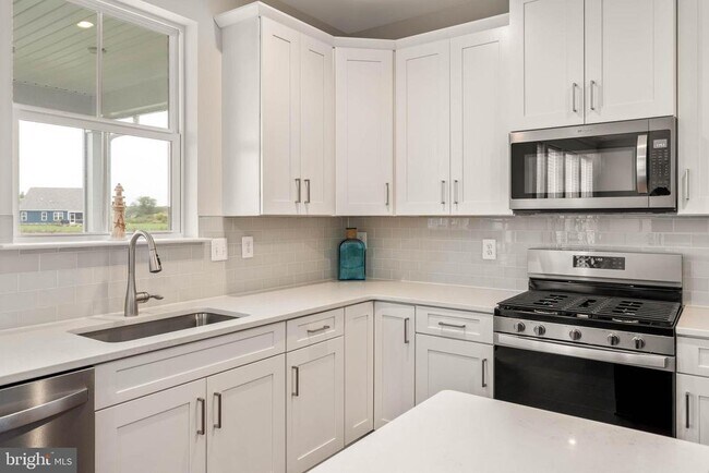 Building Photo - 36081 Windsor Park Dr