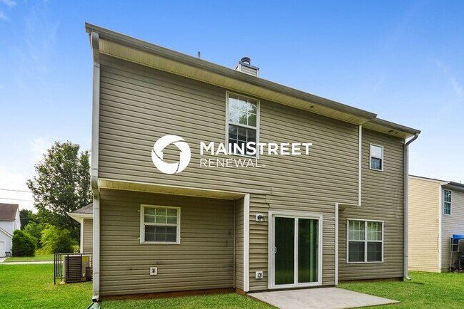 Building Photo - 4 Bedroom Pet-Friendly Home in Lithonia, GA with Main Street Renewal