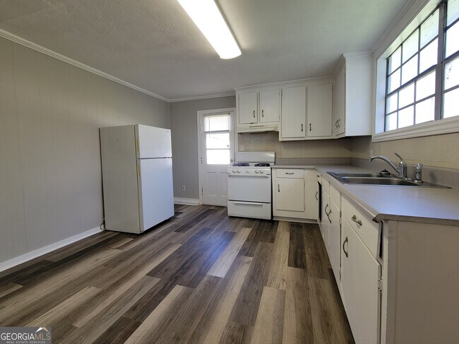 Building Photo - 471 Gainesville Hwy