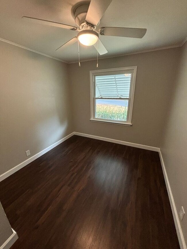 Building Photo - Charming 4-Bedroom Home in a Prime Locatio...