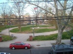 Primary Photo - 195 Winfield Ave