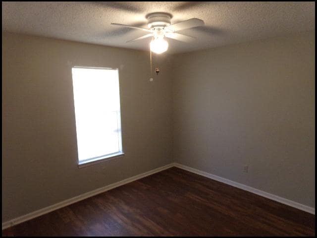 Building Photo - 35 Point W Cir