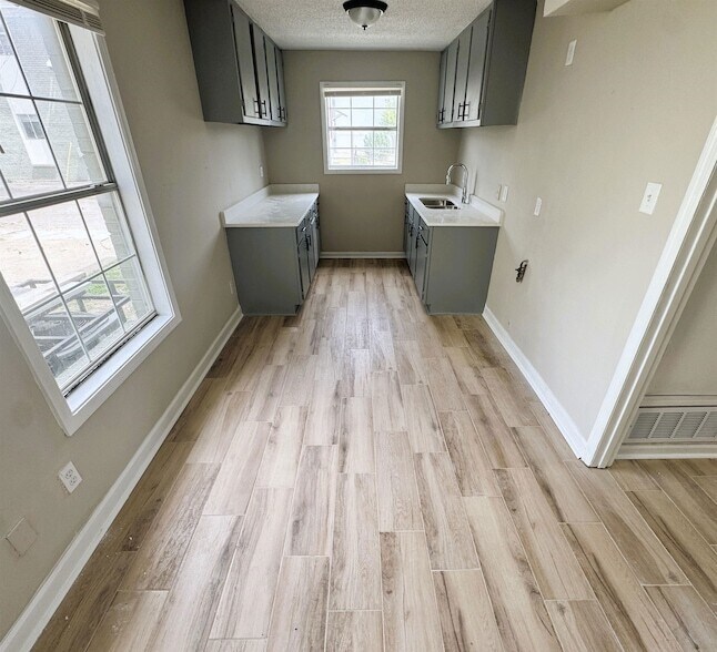 Building Photo - 3449 Southern Ave