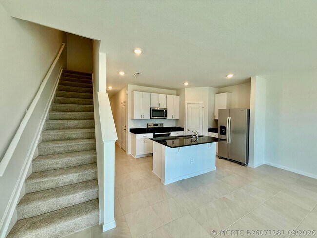 Building Photo - 655 Salisbury Cir