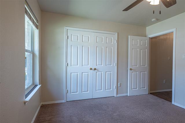 Building Photo - 302 Howard Way Dr