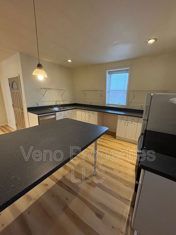 Building Photo - 80 Hudson Ave