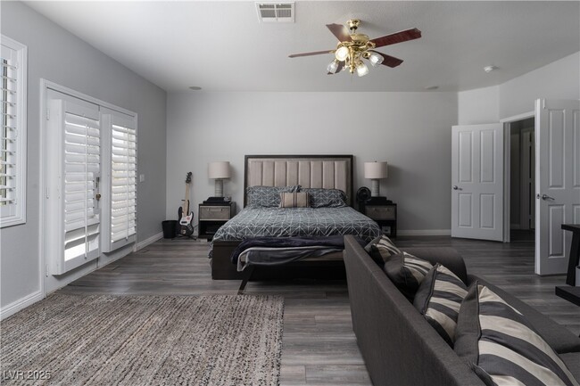 Building Photo - 10725 Bernini Dr