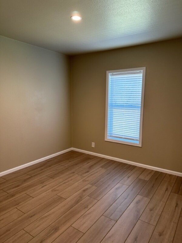 Building Photo - 7874 Old Redwood Hwy