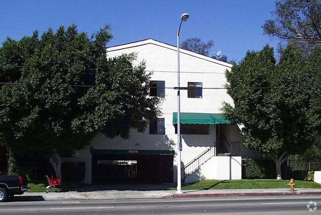 Building Photo - 6859 Laurel Canyon Blvd