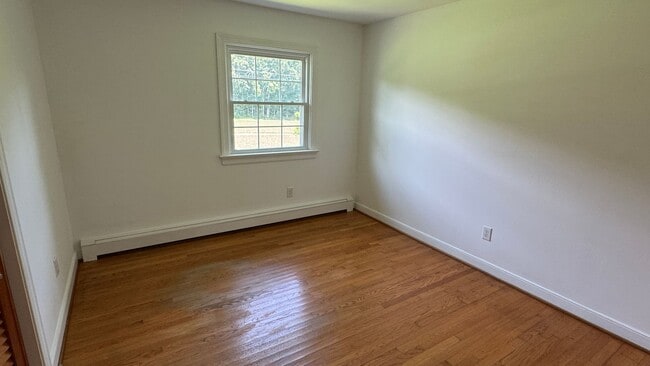 Building Photo - Brick Rancher with 1 acre in Hanover County!