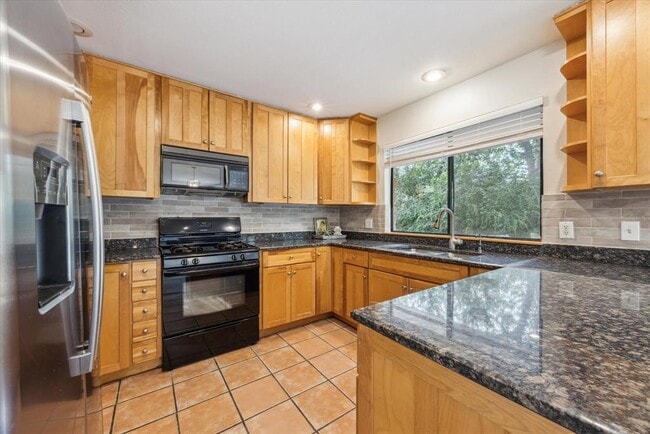 Building Photo - 3609 Peregrine Falcon Dr