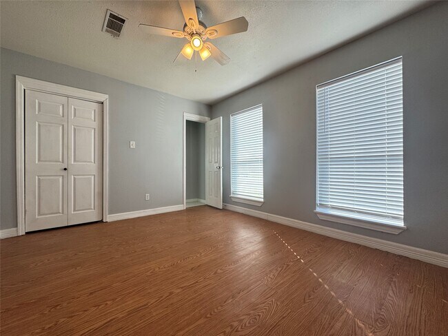 Building Photo - 7218 Yucca Dr
