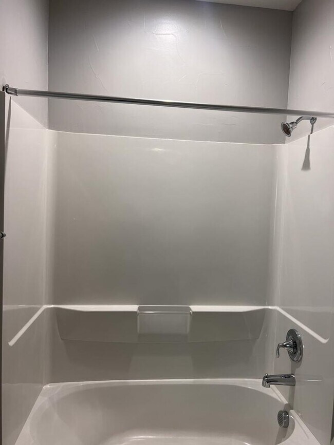 Building Photo - 1010 Mud Pie Ln