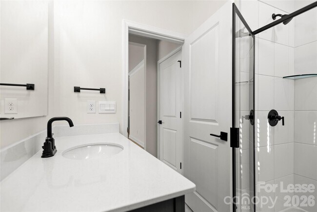 Building Photo - 7185 Sylvan Retreat Dr