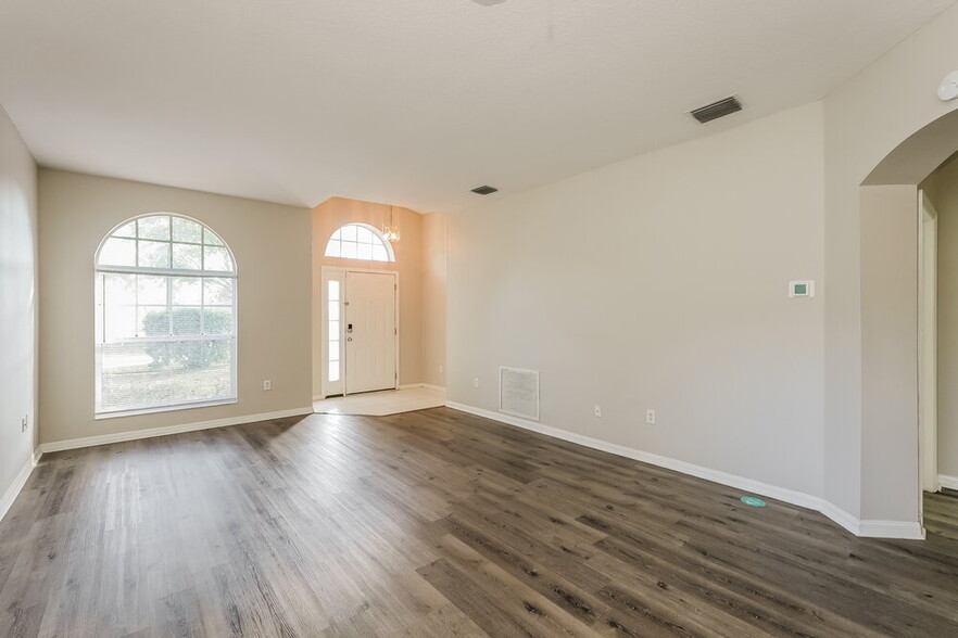 Building Photo - 25152 7 Rivers Cir