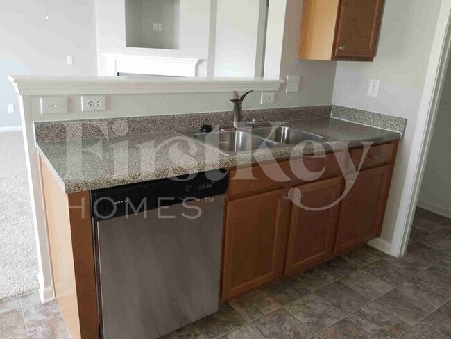 Building Photo - 4406 Vernon Cir SE
