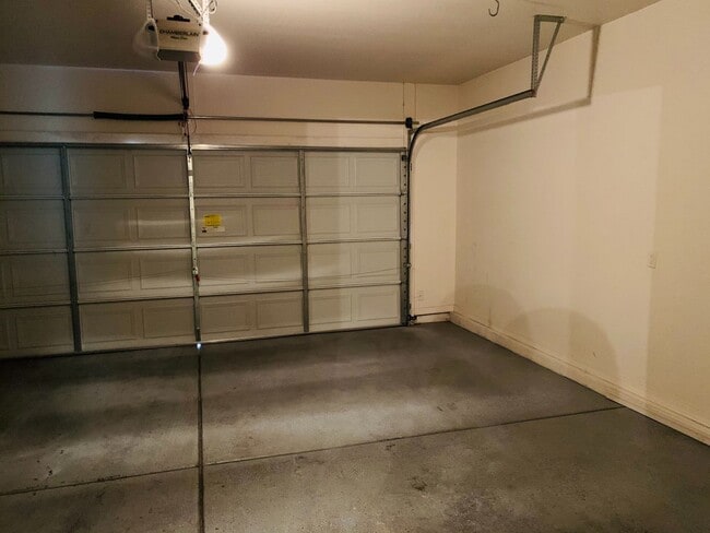 Building Photo - Beautiful Home In Rancho Sahuarita Located...