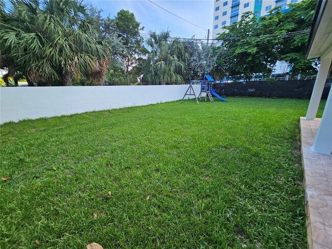 Building Photo - 10680 SW 4th St