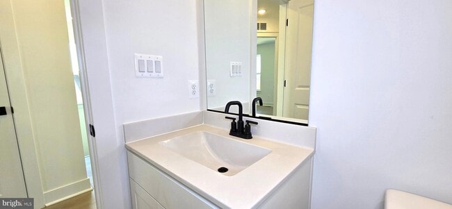 Building Photo - 1726 Blacksmith Wy