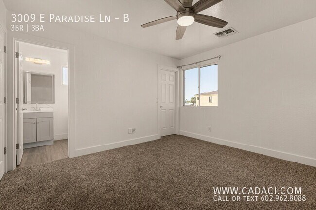 Building Photo - 3009 E Paradise Ln