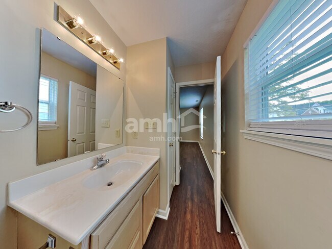 Building Photo - 7576 Gold Coin Dr