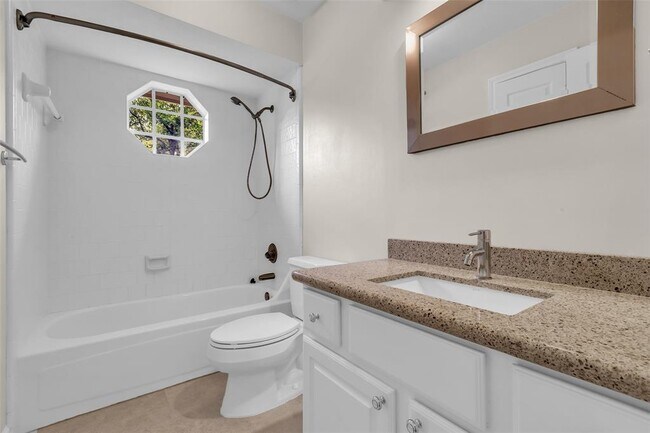Building Photo - 7302 Palisades Heights Dr