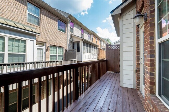 Building Photo - 2771 Durham Dr NE