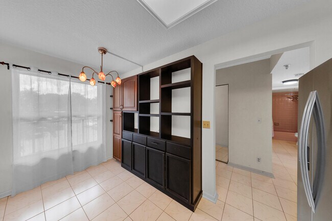 Building Photo - 14623 Bonaire Blvd