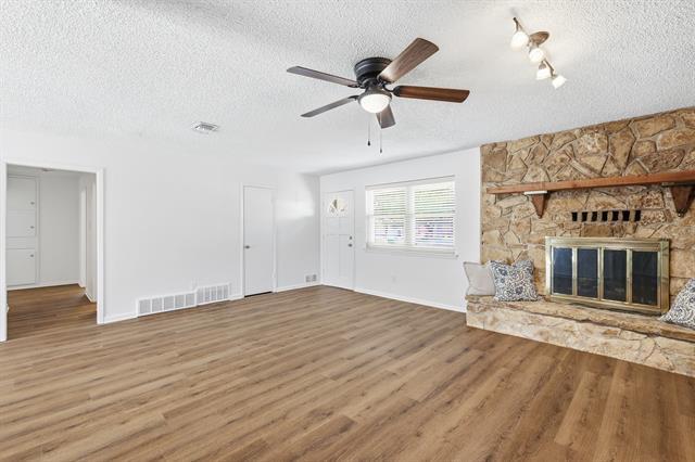 Building Photo - 808 Bridle Ave