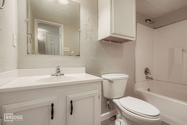 Building Photo - 226 Tara Plantation Dr