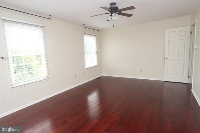 Building Photo - 403 Essex Ct