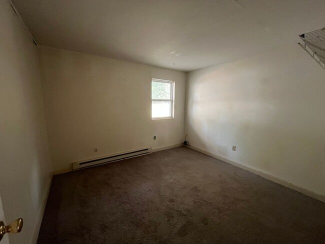 Building Photo - 202 1/2-127 1/2 N Penn St