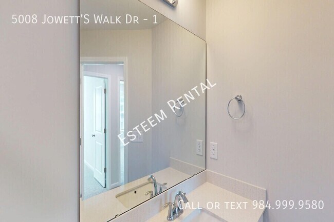 Building Photo - 5008 Jowett's Walk Dr