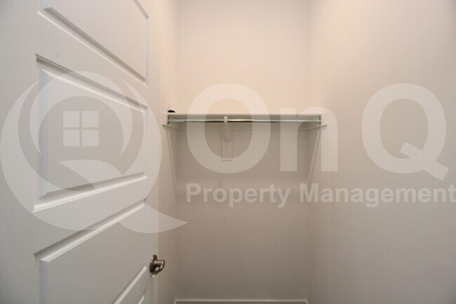 Building Photo - 2234 W El Caro Dr