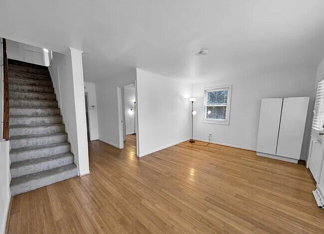 Building Photo - 5540 60th Ave