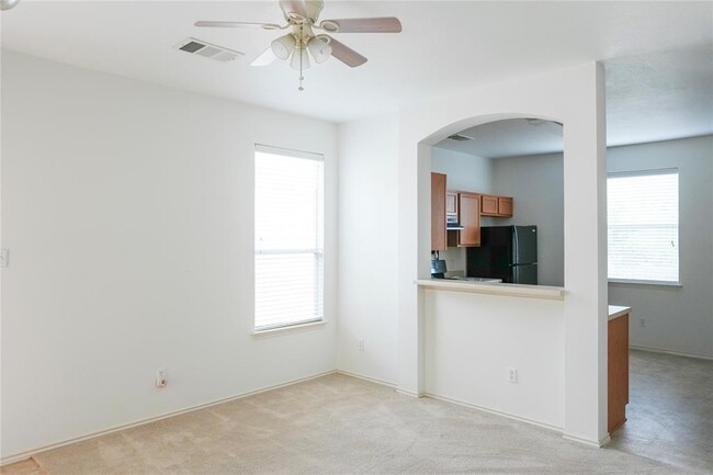 Building Photo - 721 Jane Austen Trail