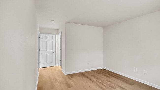 Building Photo - 6014 Castleford Dr