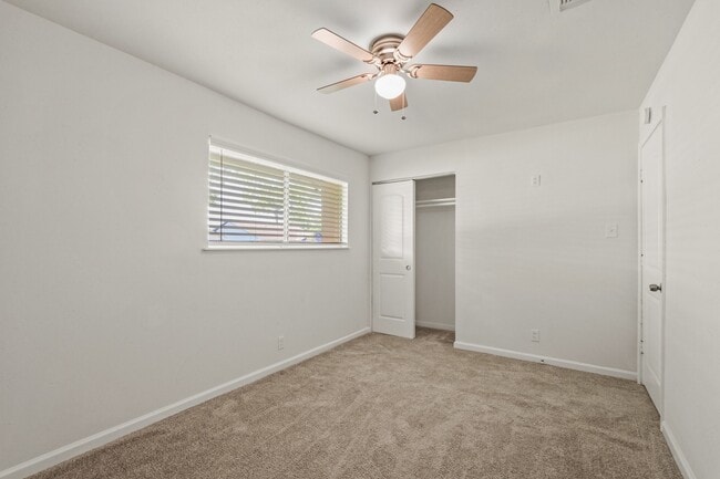 Building Photo - 5322 Inwood Dr