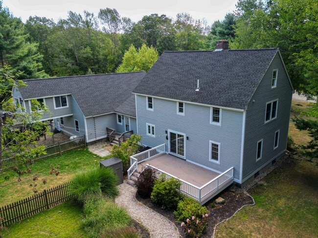 Building Photo - 10 Herrick Rd